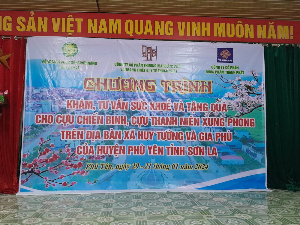 CHƯƠNG TRÌNH KHÁM, TƯ VẤN SỨC KHOẺ VÀ TẶNG QUÀ CHO CỰU CHIẾN BINH, CỰU THANH NIÊN XUNG PHONG TRÊN ĐỊA BÀN TỈNH